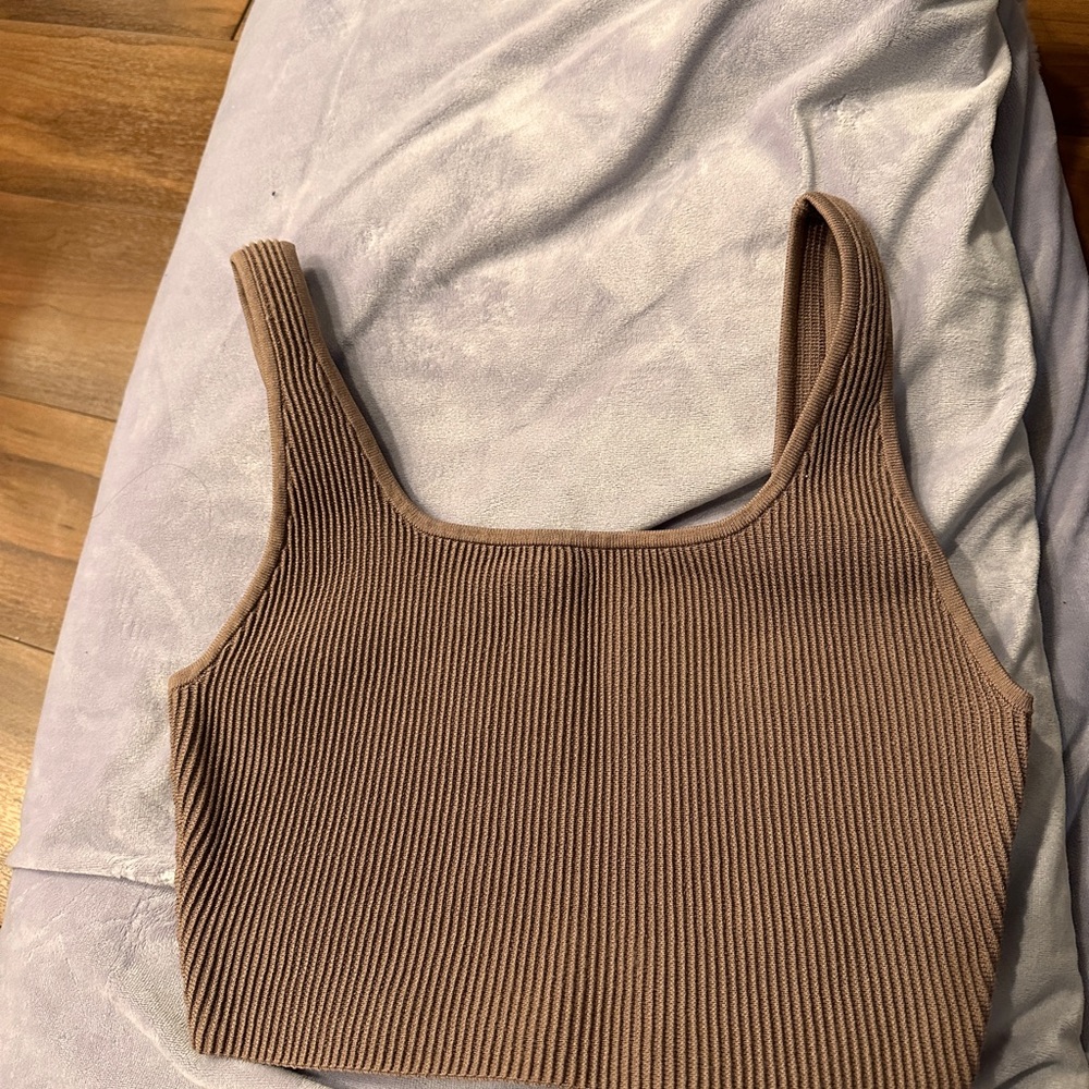 Aritzia BABTON tank top purple size M